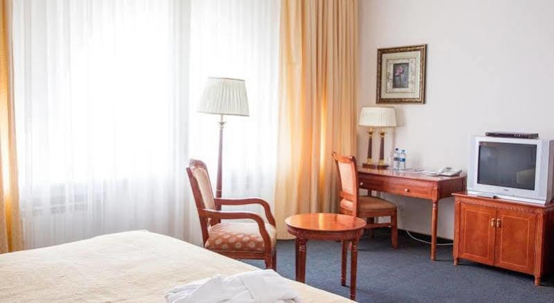 Atyrau Dastan Hotel Zewnętrze zdjęcie