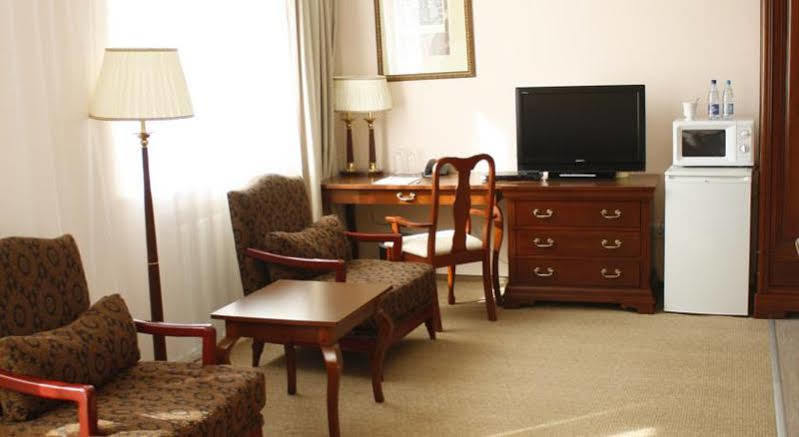 Atyrau Dastan Hotel Zewnętrze zdjęcie